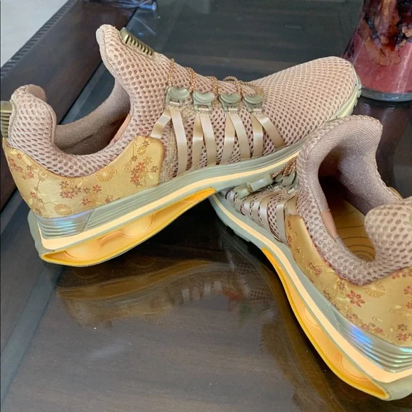 Nike Shox Gravity Metallic gold - Picture 3 of 6